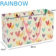 نسخه چاپی دسته تخت Kraft سفارشی کیسه های کاغذی دختر دوست داشتنی کیف خرید با قلب