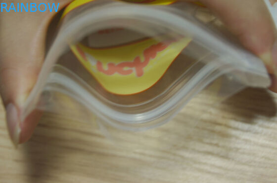 بسته بندی کیسه های کمپرسور ضد آب قابل استفاده مجدد کیسه غذای کودک Ziplock با اسپورت