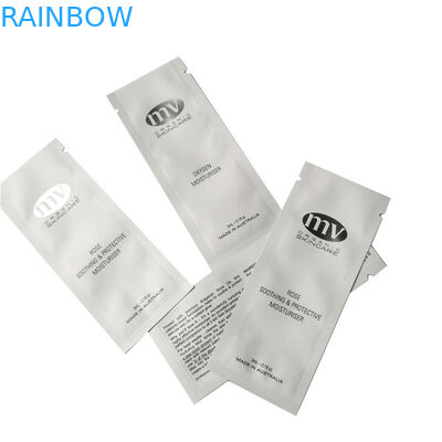 کیسه های مرطوب کننده مایع سفارشی با لوگوی بسته بندی لوازم آرایشی مراقبت از پوست چاپ سفید