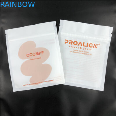 بریس‌های مشکی مات، کیسه‌های زیپ‌لاک تخت مایلار، جلوی شفاف برای لوازم جانبی دندان