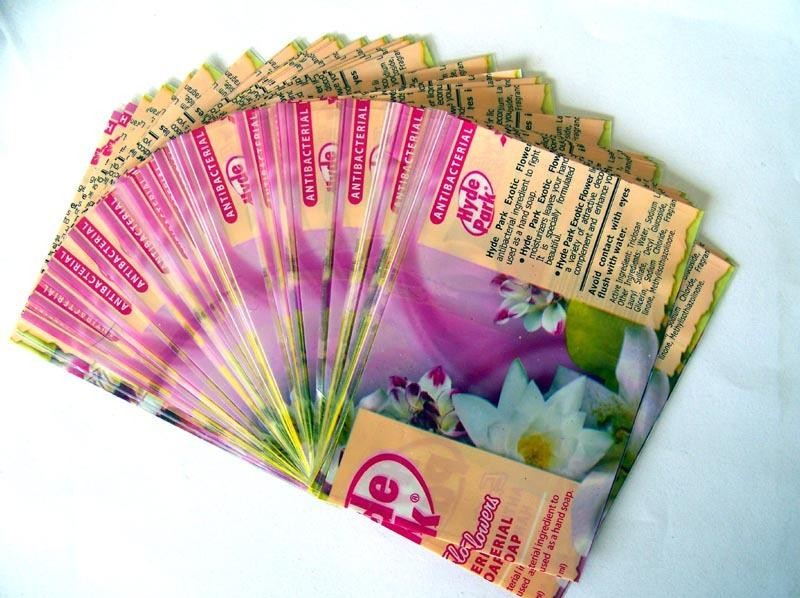 سازگار با محیط زیست برچسب های شلنگ آستین برای شامپو بطری PVC / PET کوچک بسته بندی