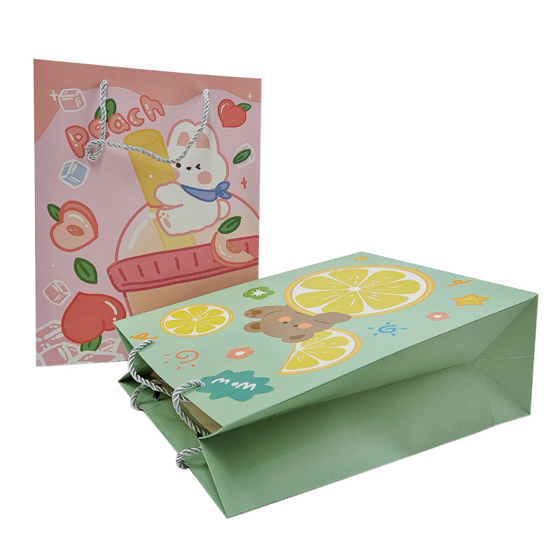 عمده فروشی لوگو چاپ شده سفارشی کیسه کاغذی هدیه لوکس خرده فروشی بوتیک خرید کیسه کاغذی