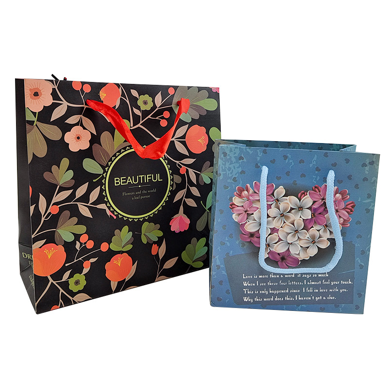 چاپ لوگو سفارشی بسته بندی کاغذ کرافت قابل استفاده مجدد با دسته بسته بندی کاغذ کرافت کیسه هدیه