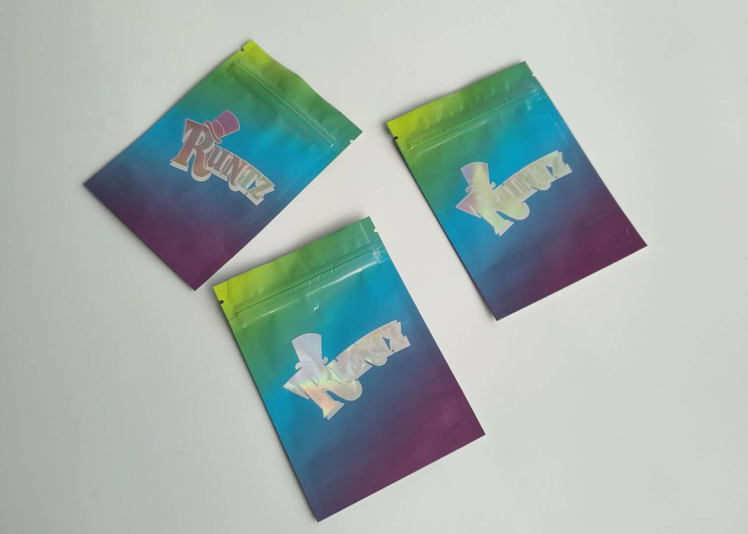 بسته بندی کیسه های پلاستیکی مقاوم در برابر کودک Cindy Runtz Zipper Bag Finish Foil