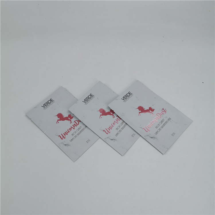 کیسه ایستاده رومیزی فویل آلومینیومی سفارشی ، سه کیسه آب بندی شده سه طرفه برای کیسه های بذر آب نبات مواد غذایی