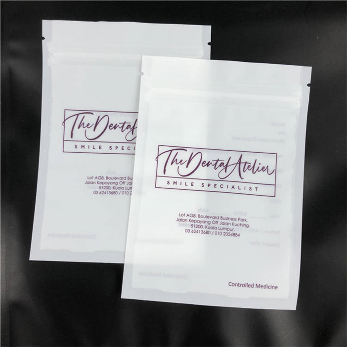 کیسه های بسته بندی مات مایلار با ترازهای تخت چاپ سفارشی با یک طرف شفاف